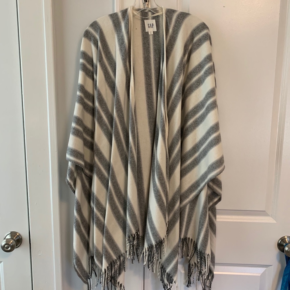 GAP poncho xs/s